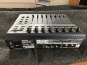Controller midi Berhinger BCF2000