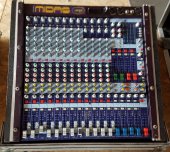Mixer analog Midas Venice160