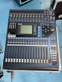 Mixer audio Yamaha 01V96 mkII